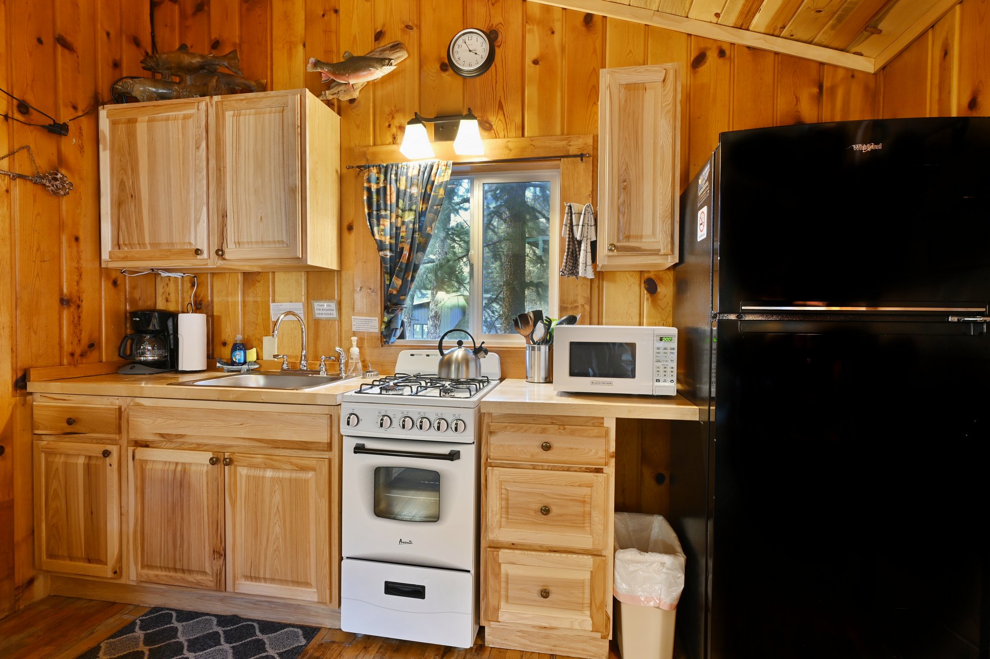 Fisherman's Cabin Kitchen